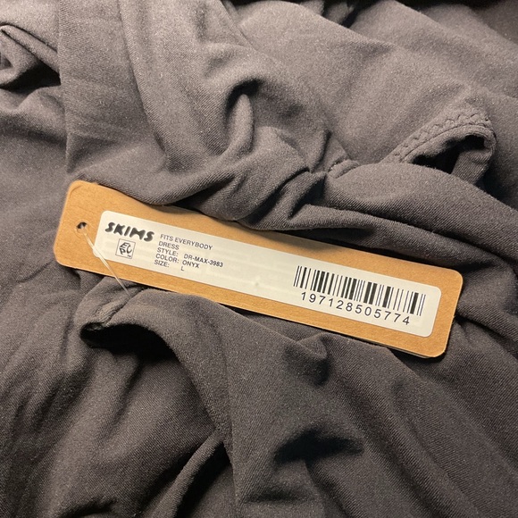 SOLD❗️❗️ NWT: SKIMS - CUT OUT OPEN BACK LONG DRESS: FITS EVERY BODY - Picture 9 of 10